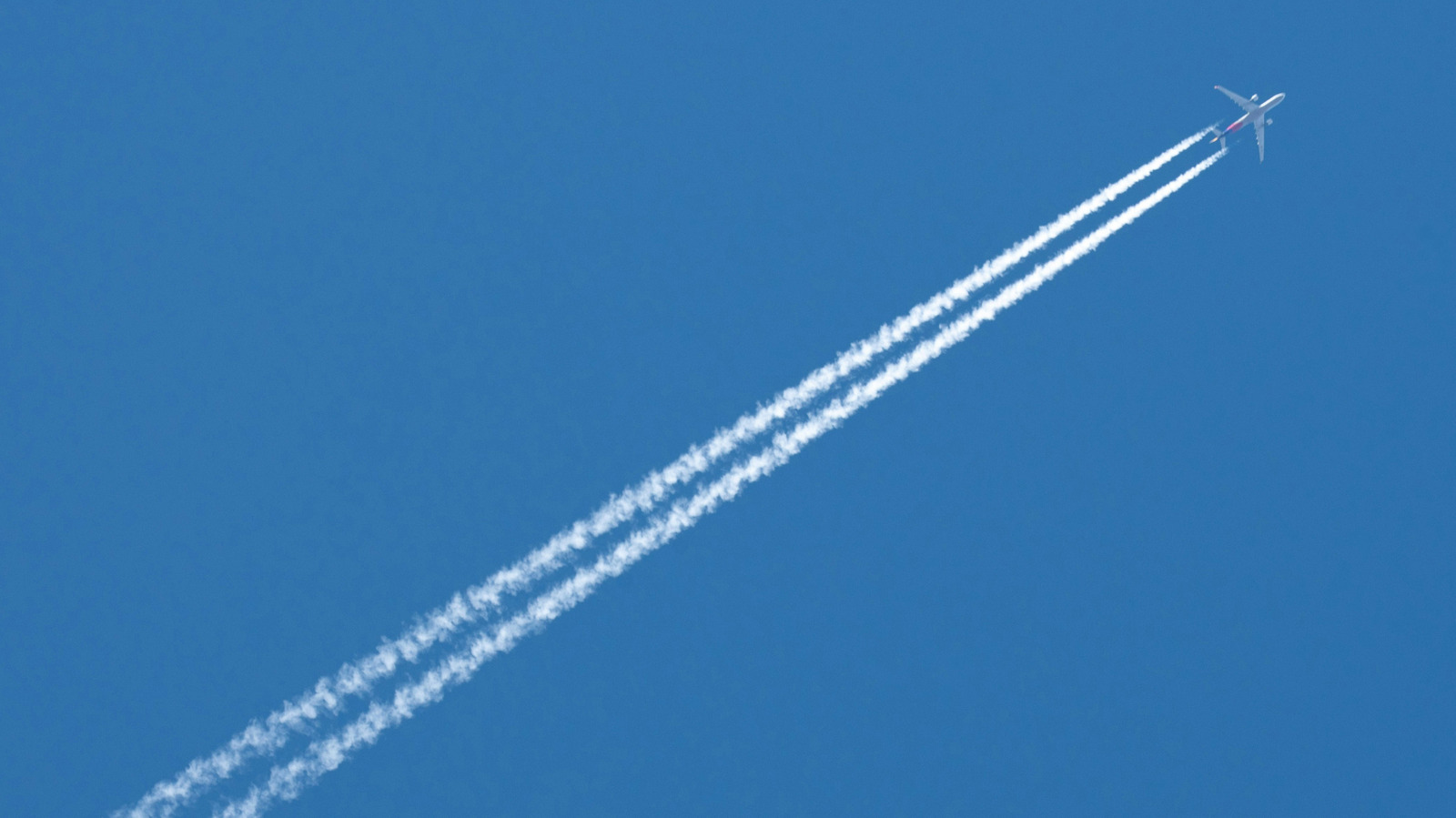 Google is trying to solve contrails with AI – Engadget