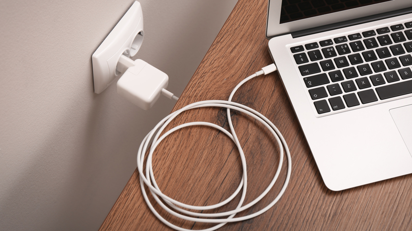 Is it safe to use a USB-C laptop charger on your phone? – Engadget