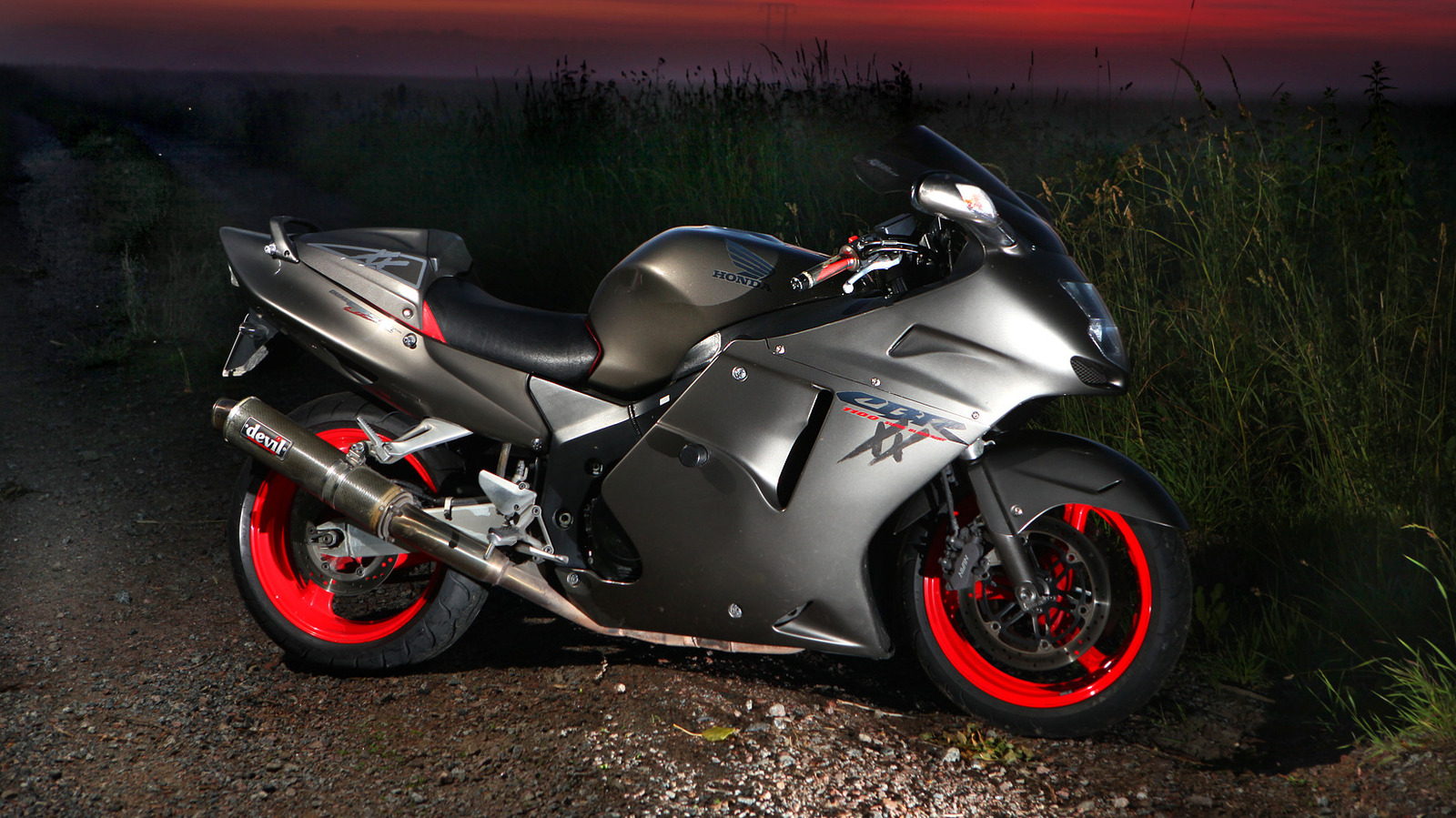 5 Motorcycles Quicker Than The Honda CBR1100XX – SlashGear