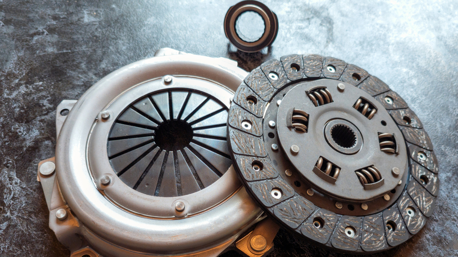 Have A Burning Smell From Your Car’s Clutch? This Could Be The Reason Why – SlashGear