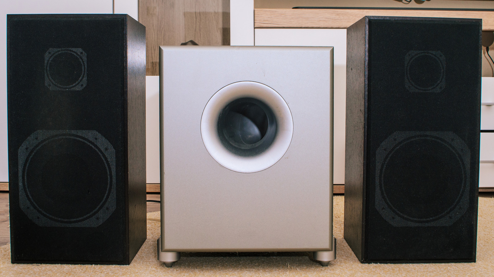 What is the best direction to face your subwoofer? – Engadget