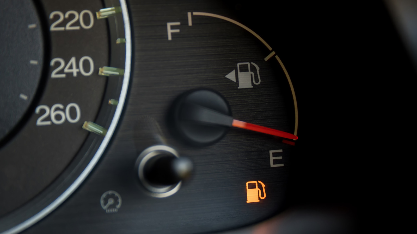4 Sports Cars That Can Deliver 30 MPG – SlashGear