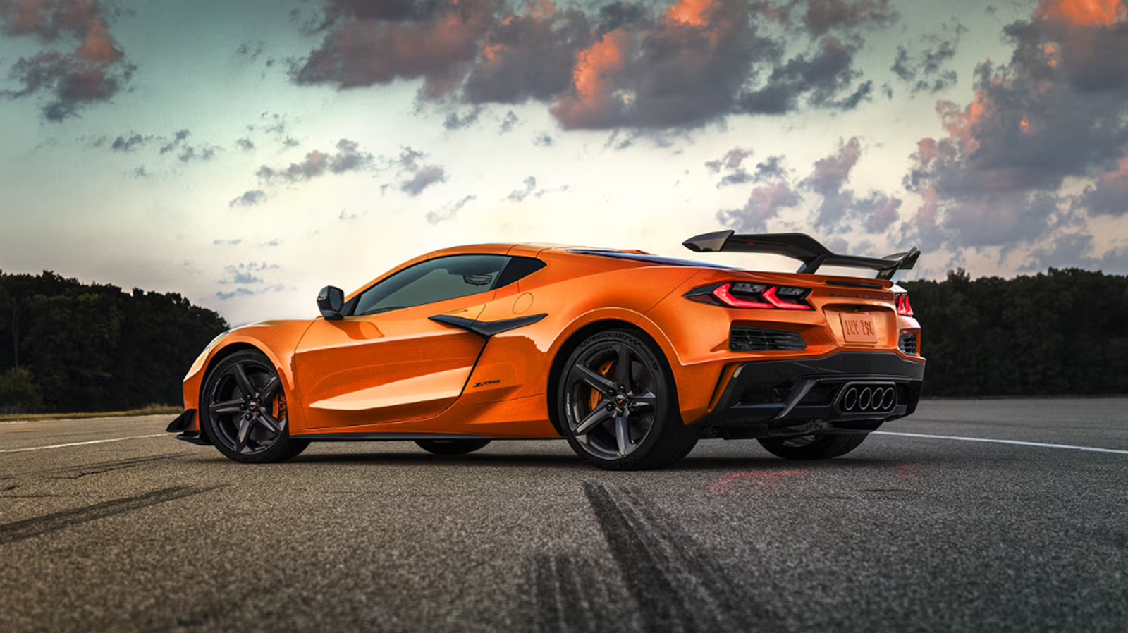 Corvette Z06 Vs. Hellcat: Which Is Faster & How Do They Compare In HP? – SlashGear
