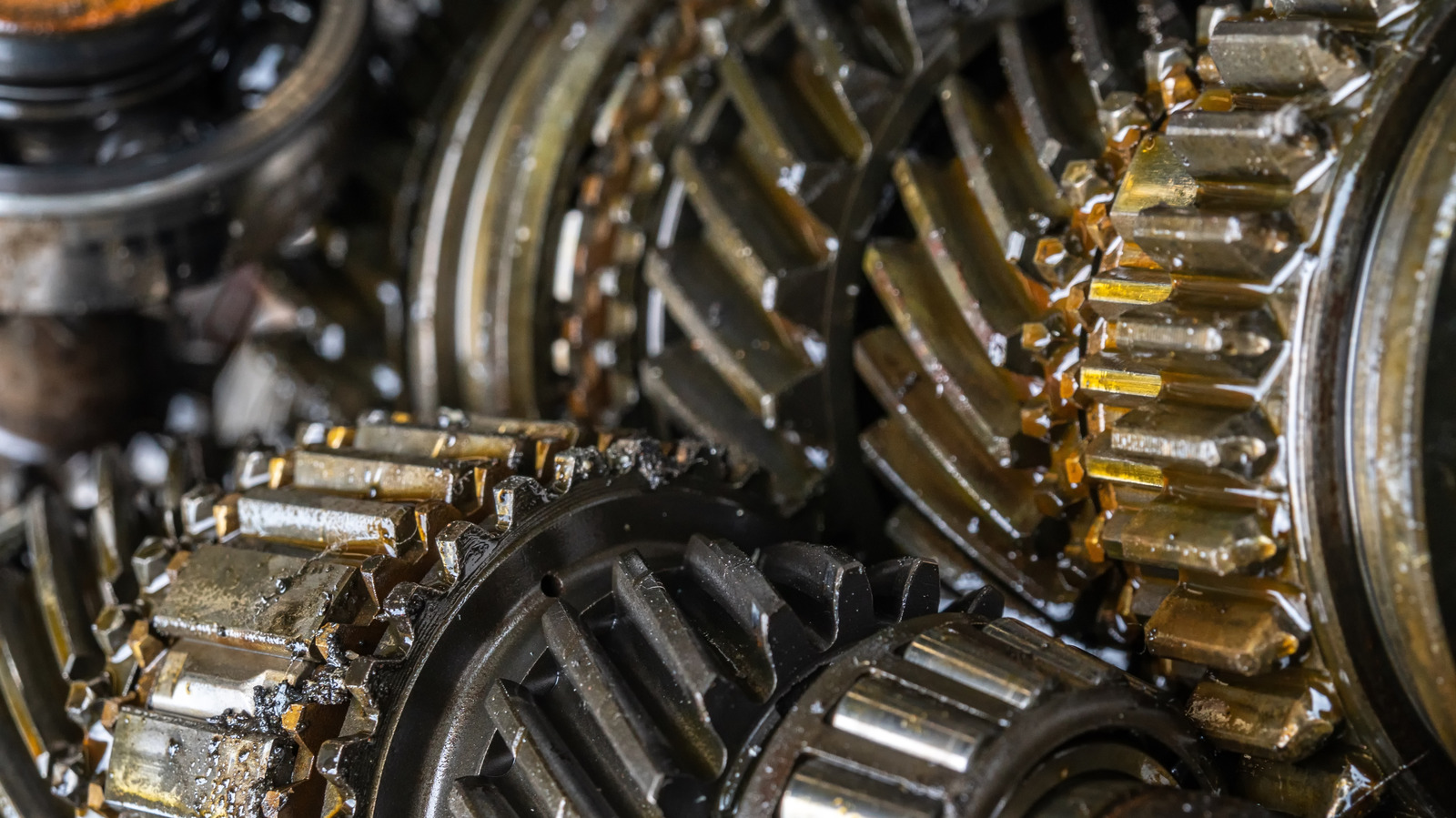What Does GL5 Mean On Gear Oil? – SlashGear