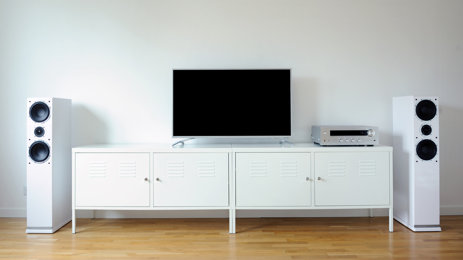 9 Signs You Should Replace Your Soundbar Or Surround Sound Speakers – SlashGear