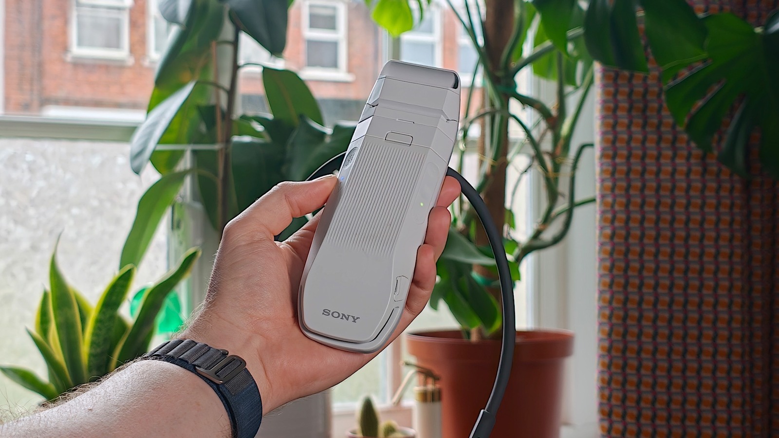 Sony’s Reon wearable air conditioner saved my sanity through multiple heatwaves – Engadget