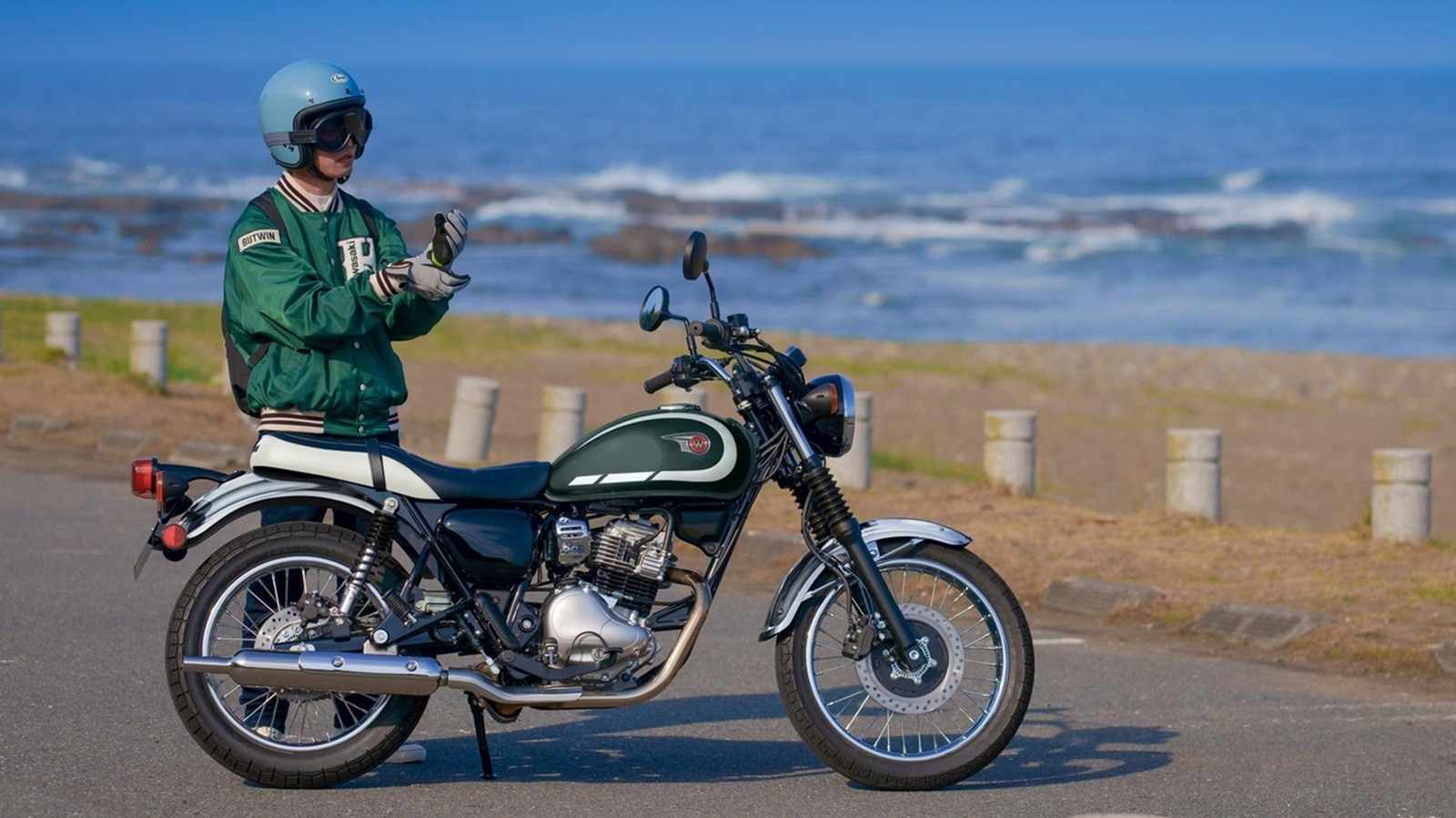 Kawasaki’s Affordable Beginner Bike Is Back With A Sleek ’60s Inspired Look – SlashGear