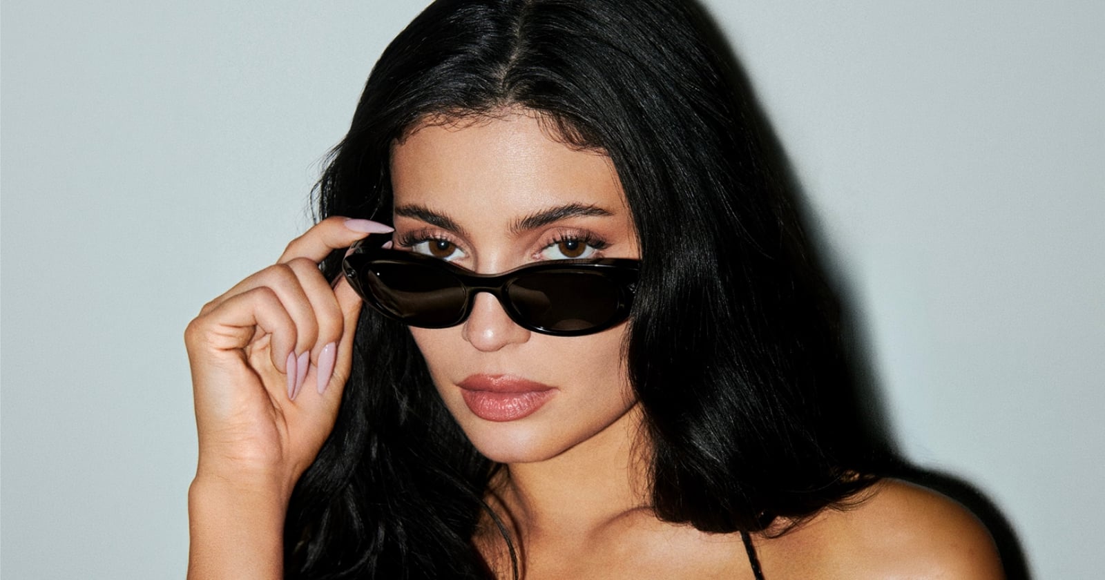 Meta Can’t Stop the Avalanche of Content Filmed on Pervert Glasses