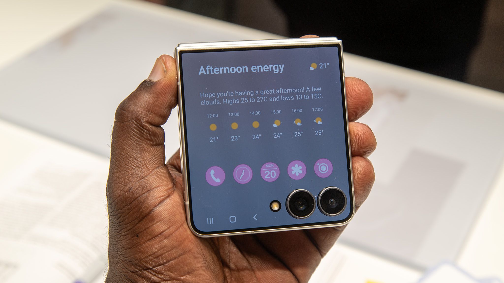The best Samsung Galaxy Z Flip 8 deals — trade-in discounts, free gift cards, and more