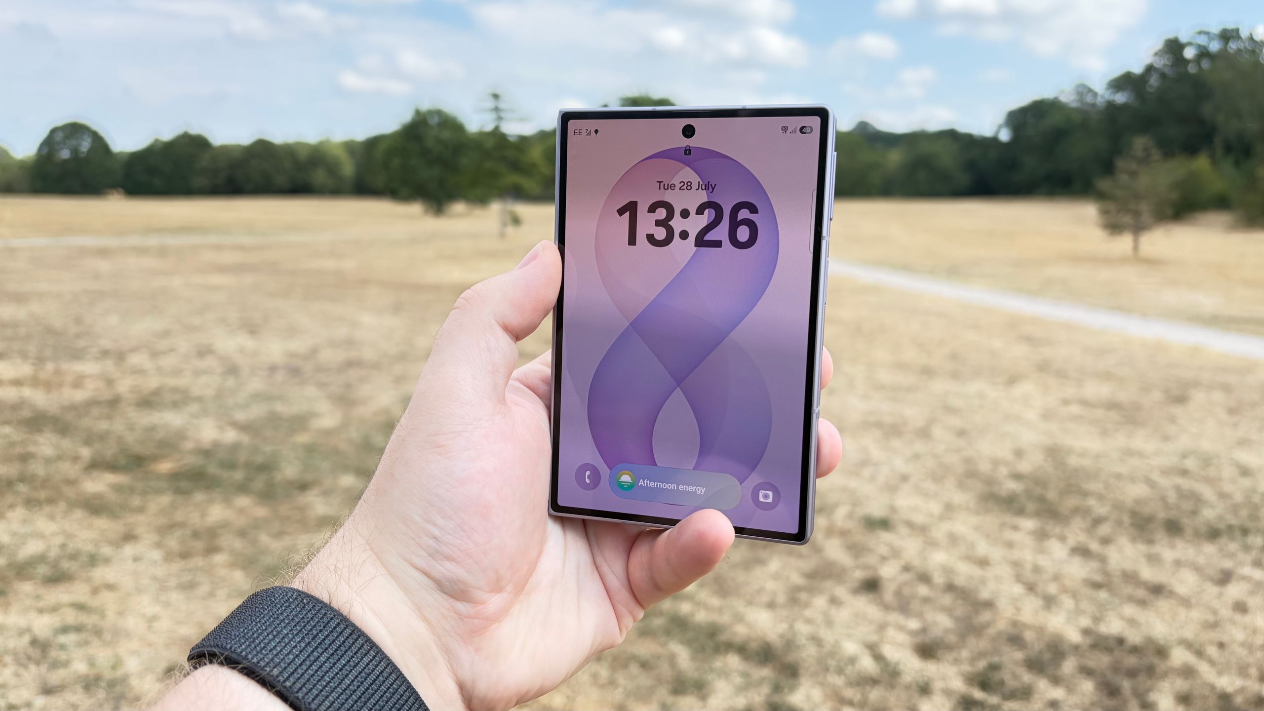 Verizon’s incredible Samsung Galaxy Z Fold 8 deal ends soon — get a device, Galaxy Watch, and tablet without trading