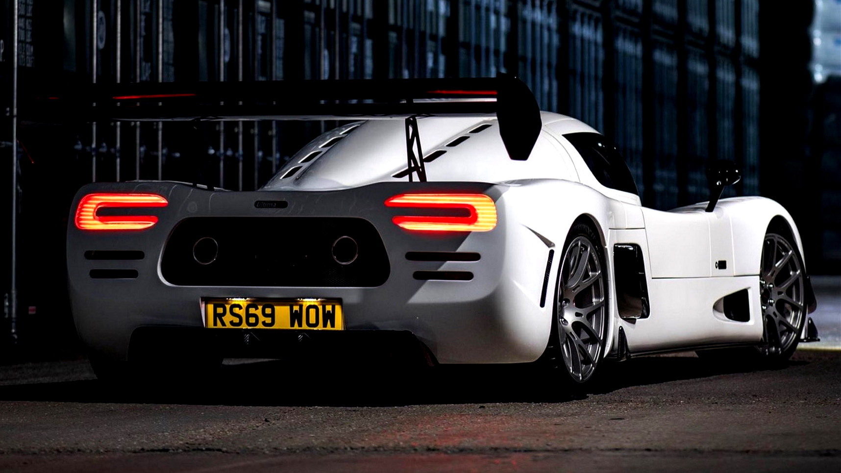 America’s New 700-HP Supercar Is British And Weighs Less Than A Miata | Carscoops