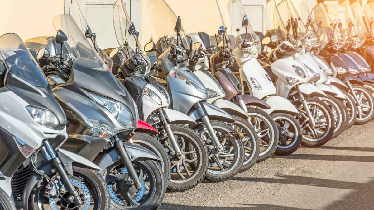 High Fuel Prices Are Powering an Electric Motorcycle Boom | OilPrice.com