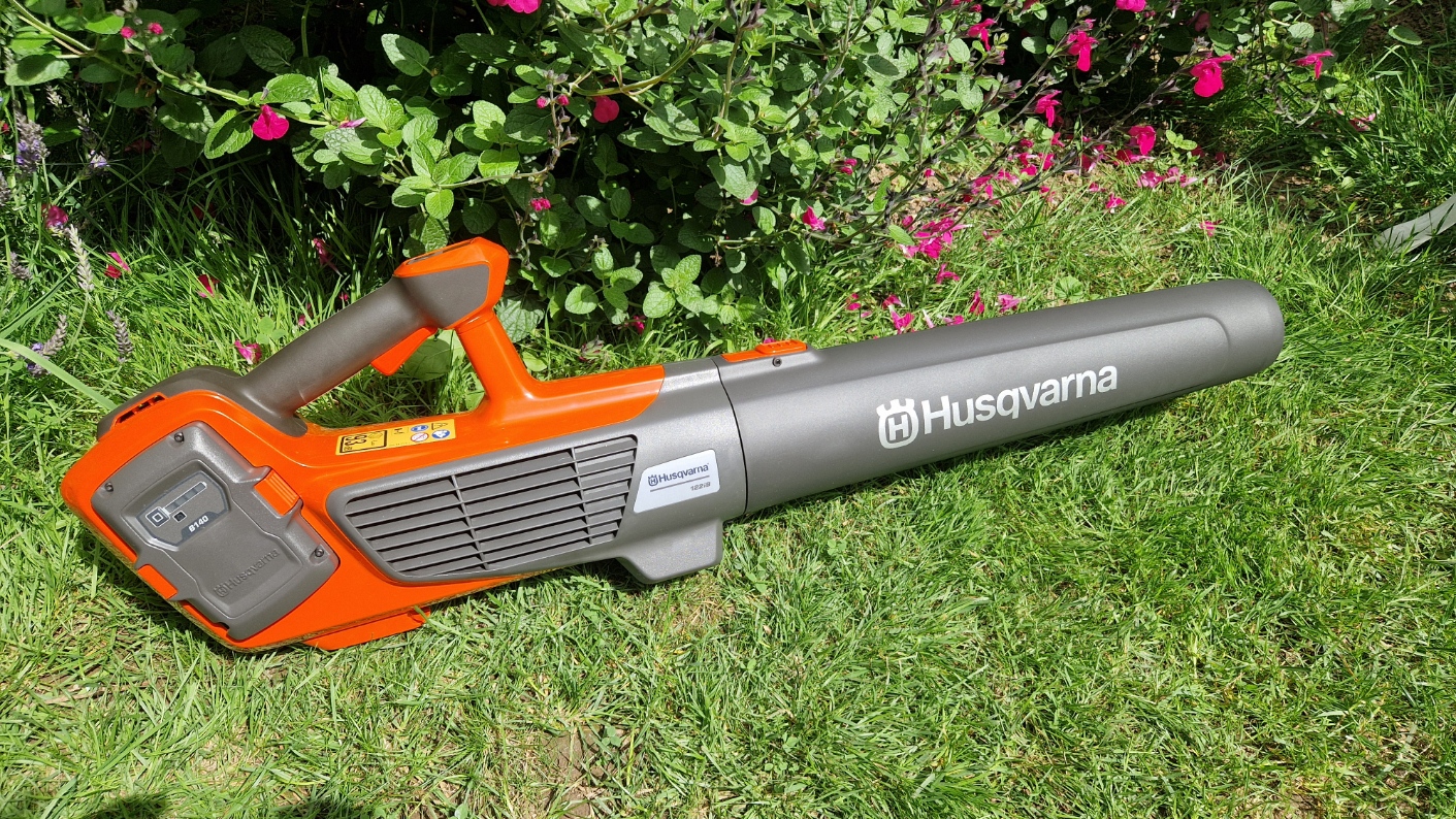 Husqvarna 122iB