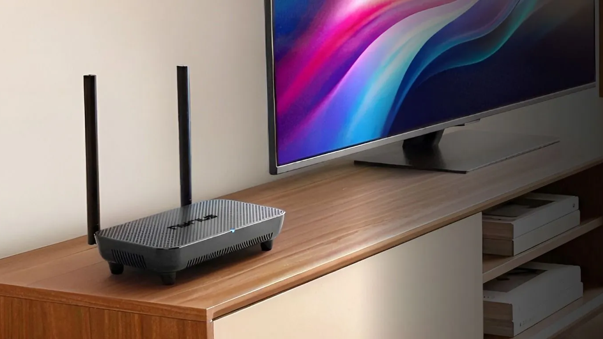 There’s a new wireless HDMI transmitter for home theater setups or sharing TV across the home — it supports 4K 60Hz, Dolby Atmos and DTS sound, and even control of PCs over USB-C