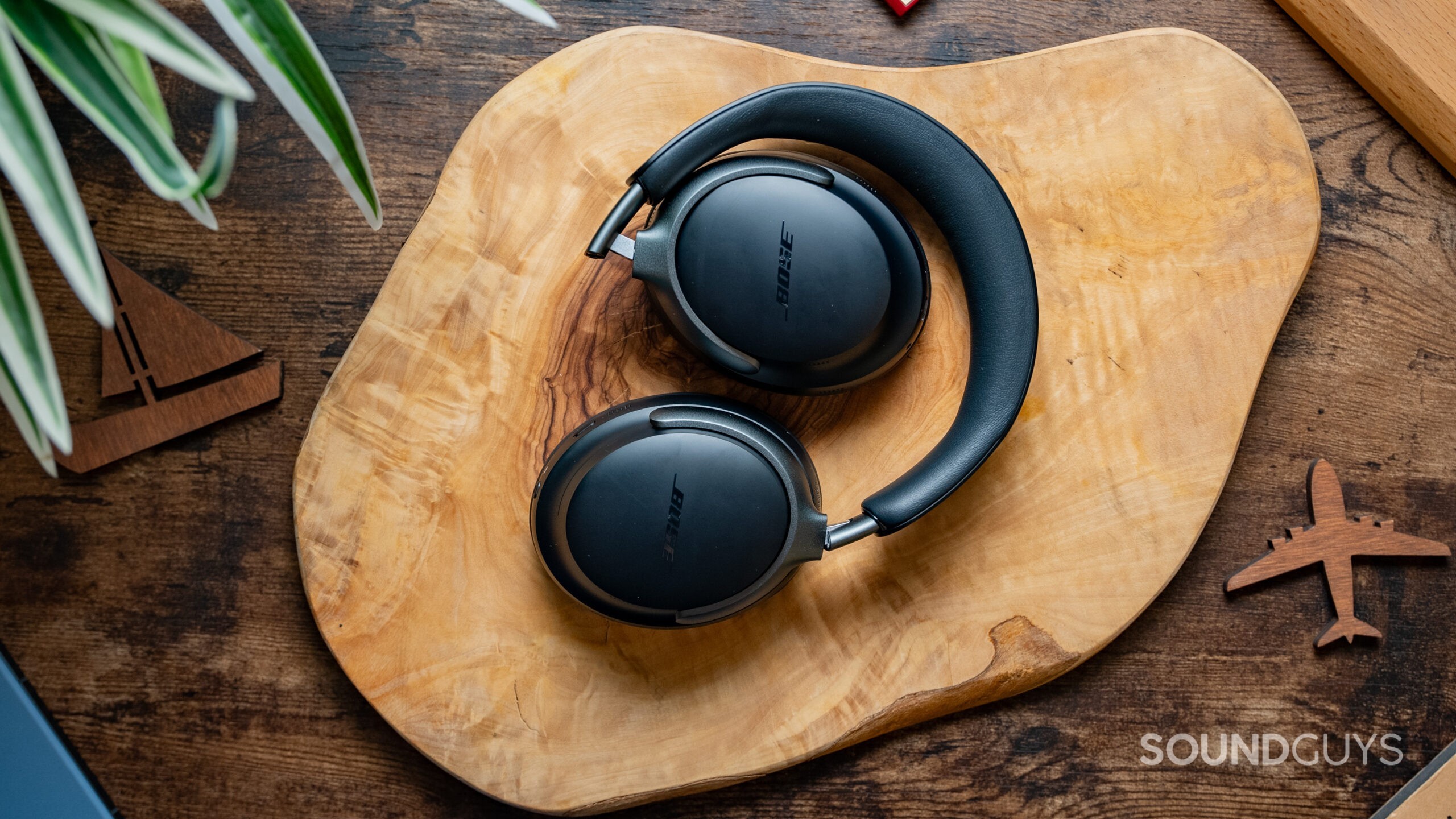 Amazon drops Bose QuietComfort Headphones 45% down to $199