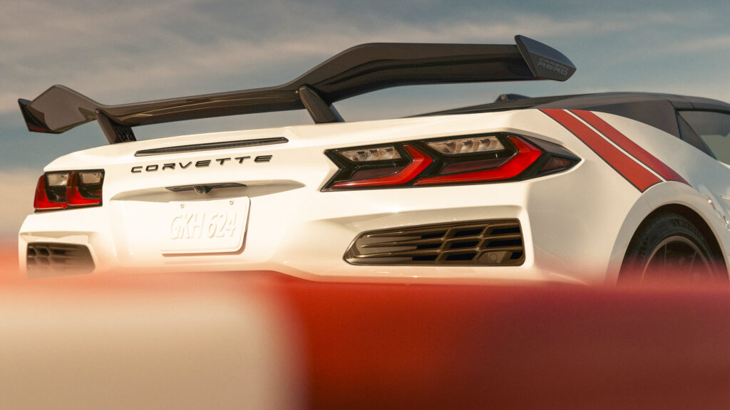 Chevy Is Still Building 6.2-Liter Corvettes Alongside 2027 Model | Carscoops