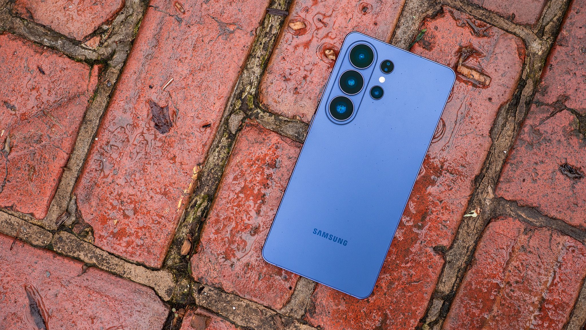 Forget the iPhone 18 Pro Max — you can score $1,100 off the Samsung Galaxy S26 Ultra with this T-Mobile deal (no trade-in required!)