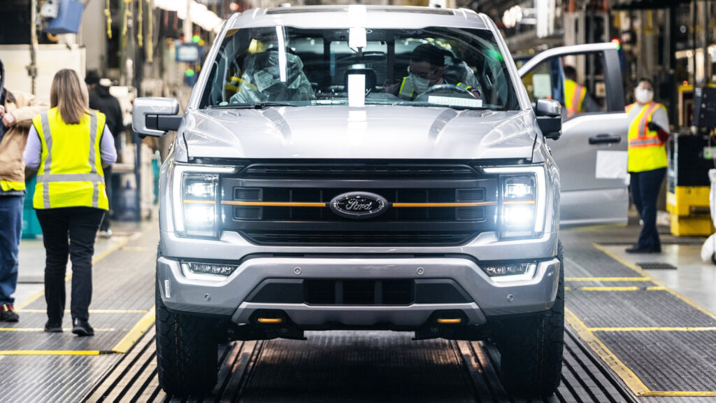 Trump Says He Has Approved New US Fuel Economy Standards | Carscoops
