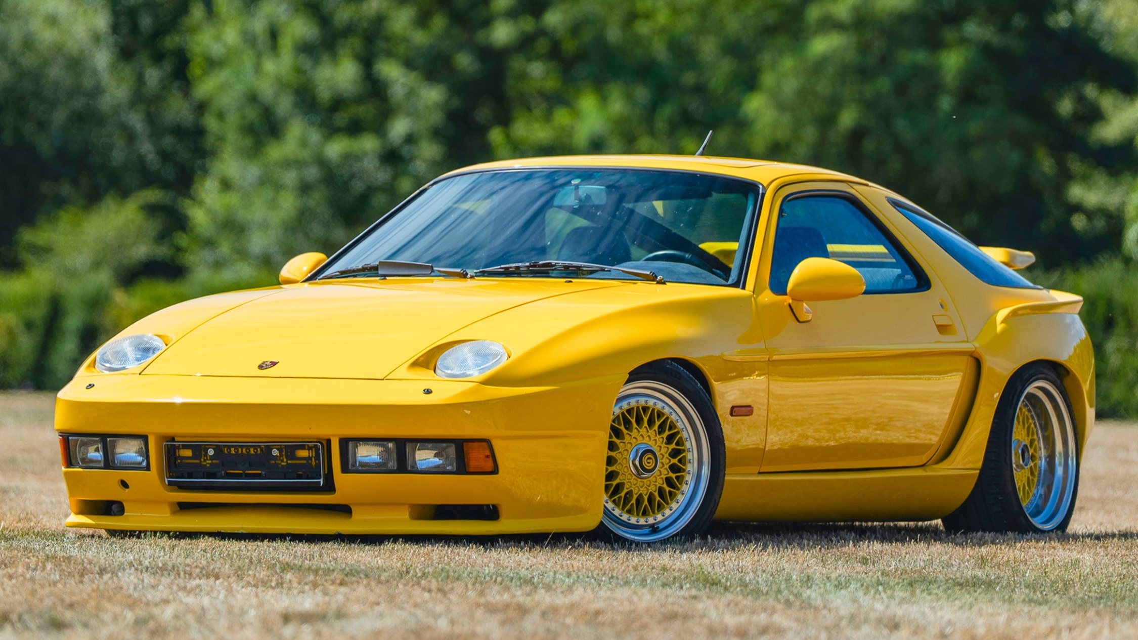 This Gemballa Porsche 928 Is What Happens When Subtlety Calls In Sick | Carscoops