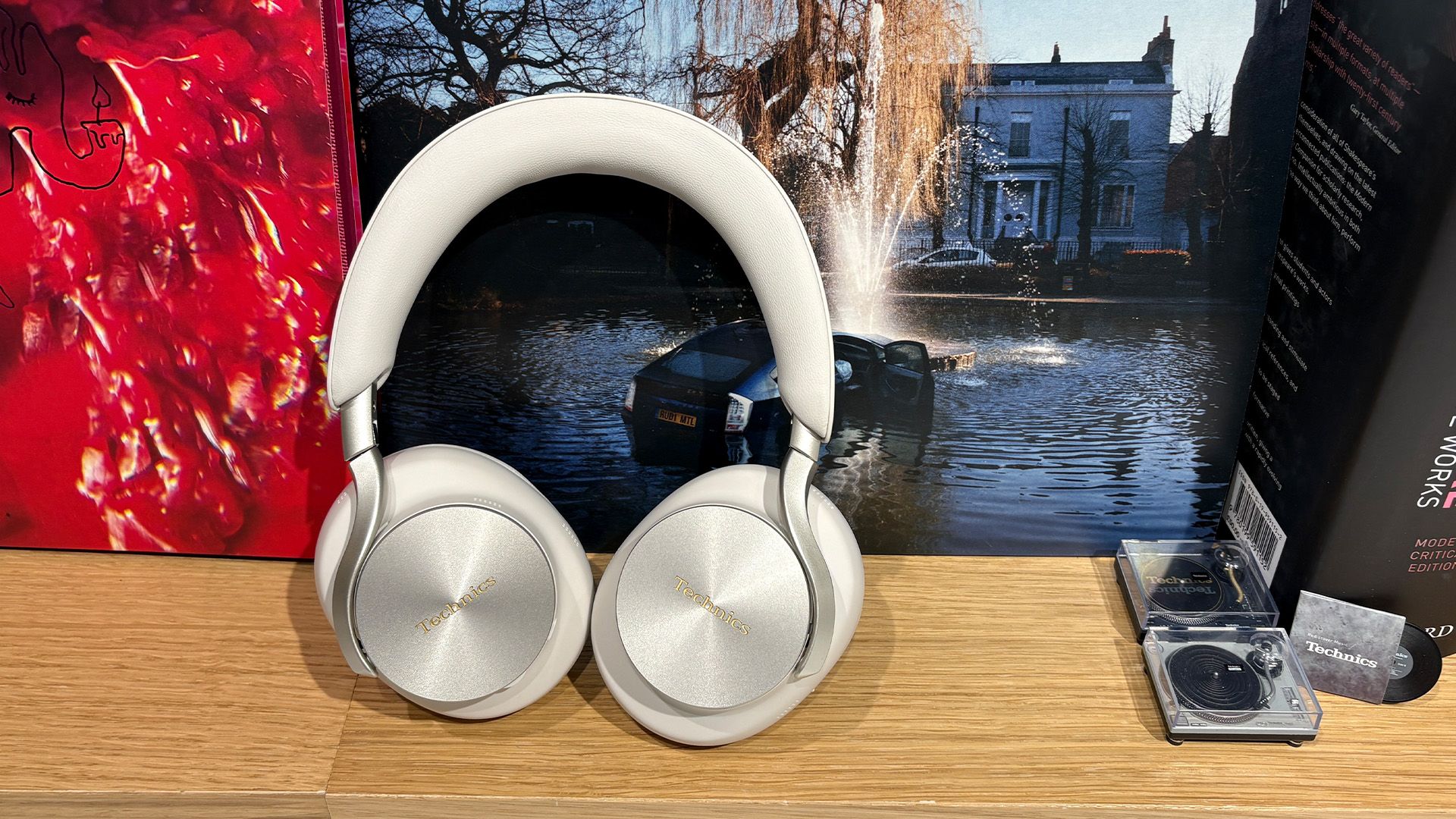 Technics aims its flagship wireless headphones squarely at the class-leading Sony and Sennheiser rivals, but can these classy new cans live up to the challenge?