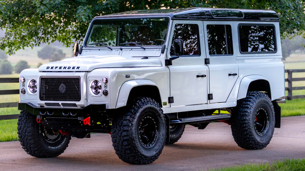 Helderburg’s Classic Defender Restomod Costs 2.5 Times More Than A New Octa | Carscoops