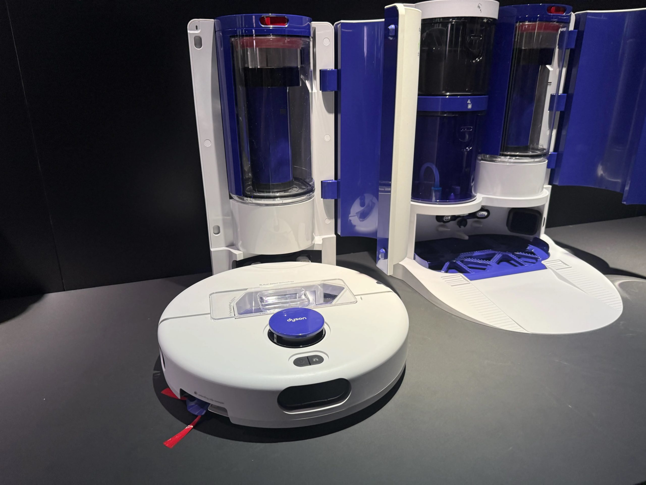 Dyson’s New Robot Vacuums Aim at Shark With UV Stain Detection and Powerful Scrubbing – CNET