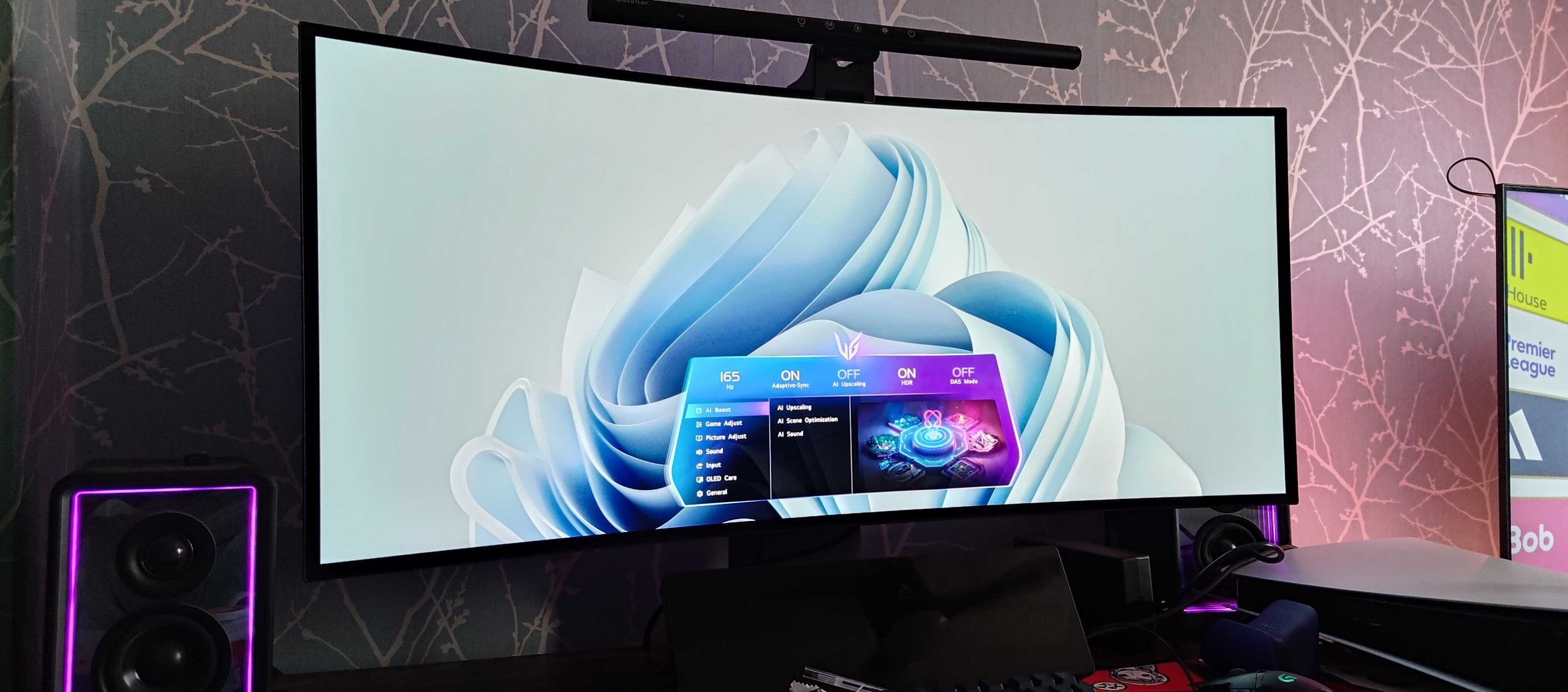 It doesn’t get much better than the LG UltraGear Evo 39GX950B-B alongside, providing exceptional quality at 5K2K, but it loses out to its rival in one way