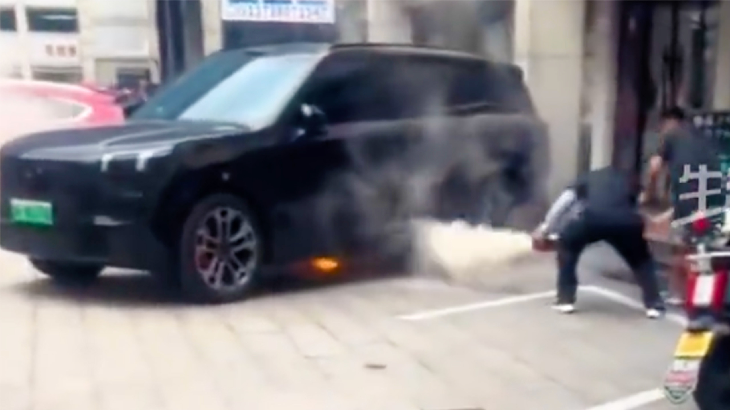 There’s More To This Lynk & Co Fire In China Than Meets The Eye | Carscoops
