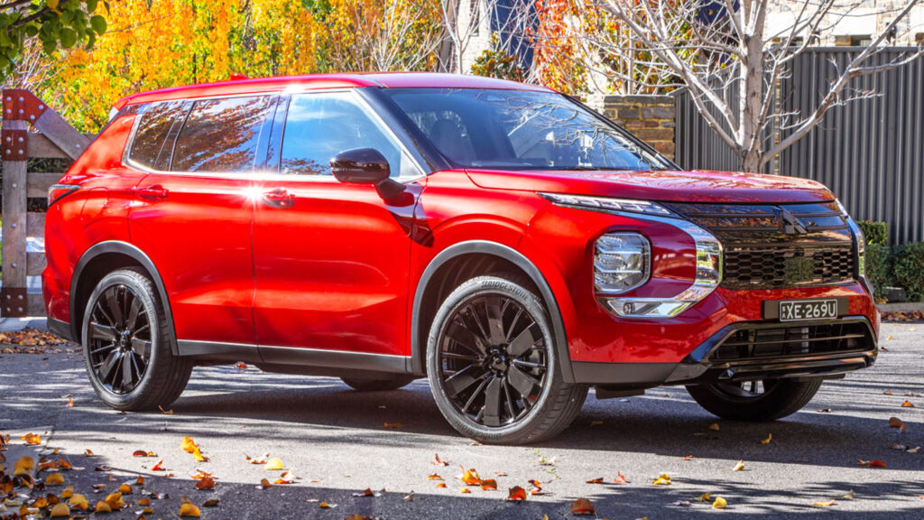 An All-New Mitsubishi Outlander May Launch In 2028 | Carscoops