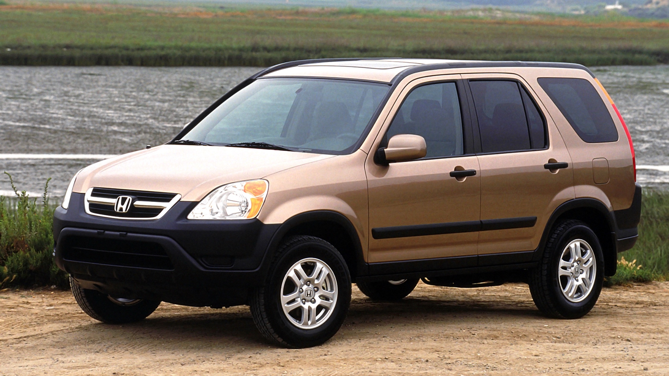 Former CR-V Owner Slapped With $815 Bill For SUV He Sold 15 Years Ago | Carscoops