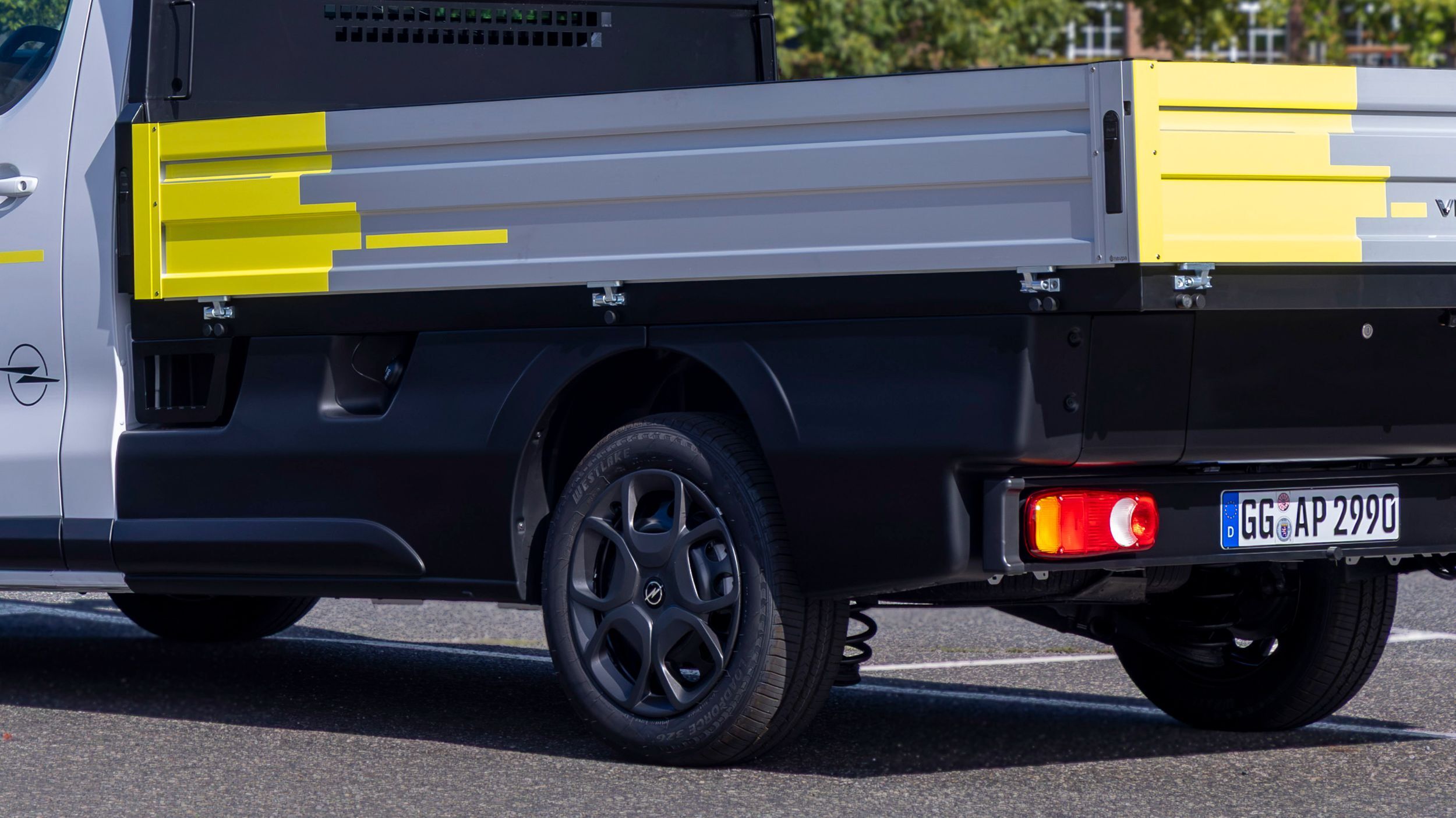 Stellantis Has A New Manual Turbodiesel Truck But It’s Not What You Think | Carscoops
