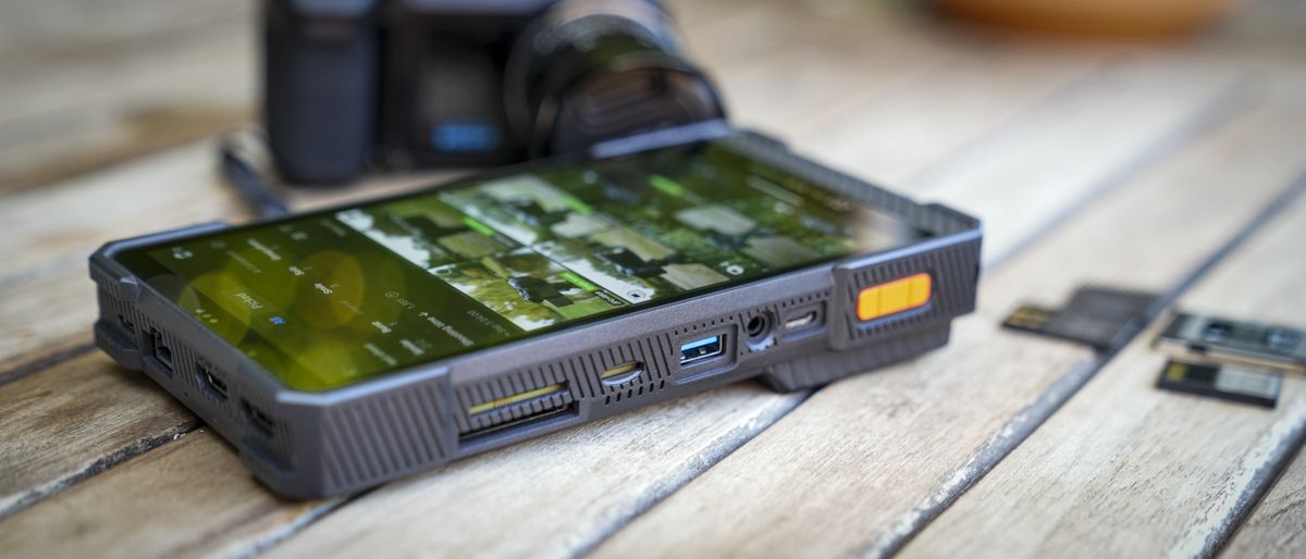 The PixelMob is a near-perfect mini AI workstation for creators