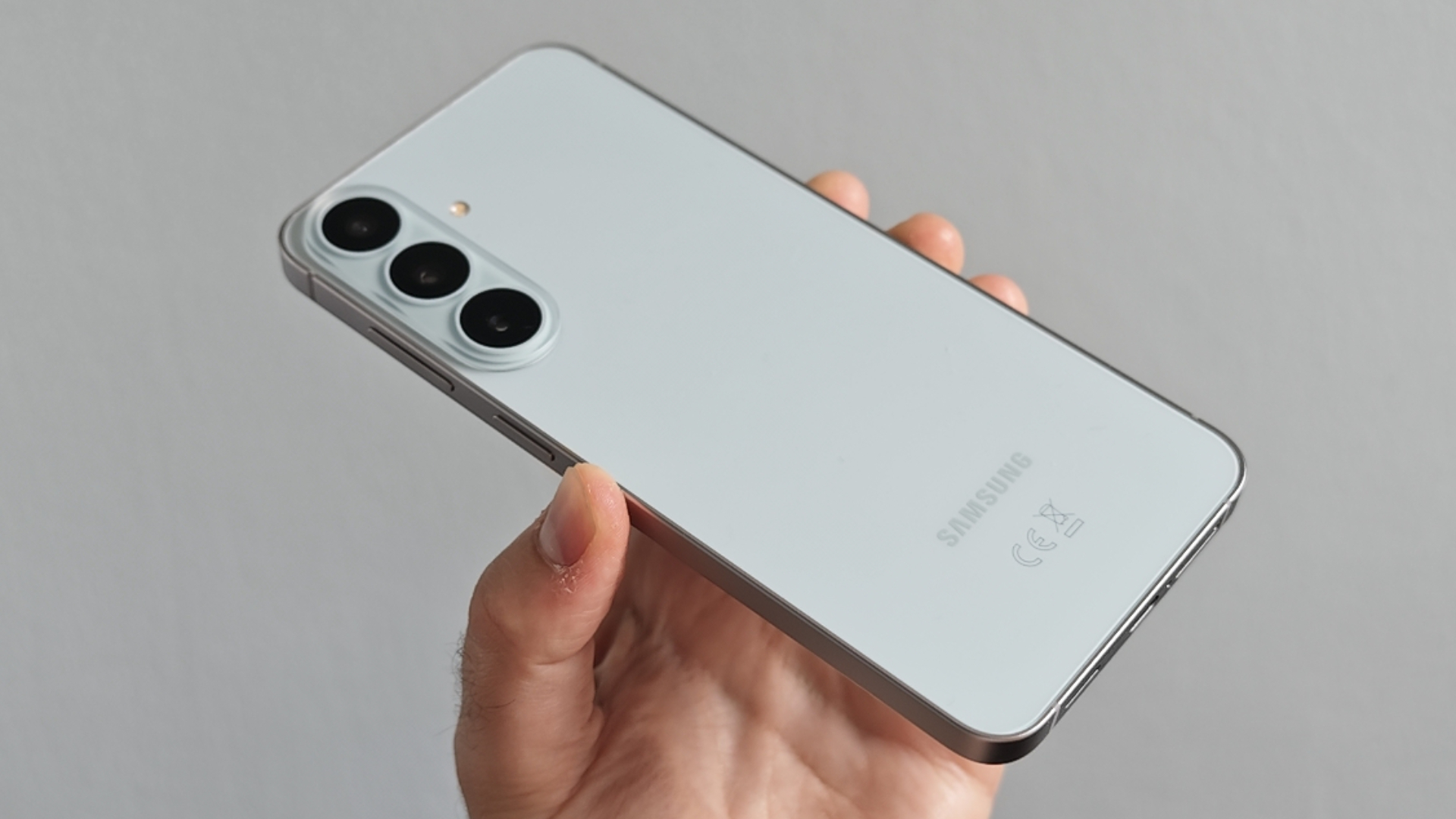 Samsung Galaxy S26 FE Review