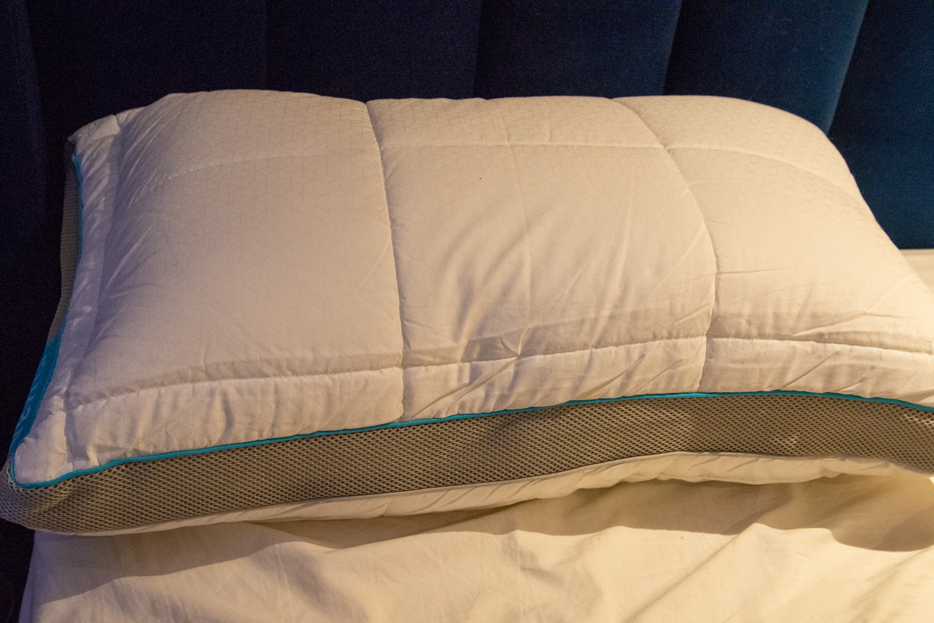 Simba Hybrid Firm Pillow