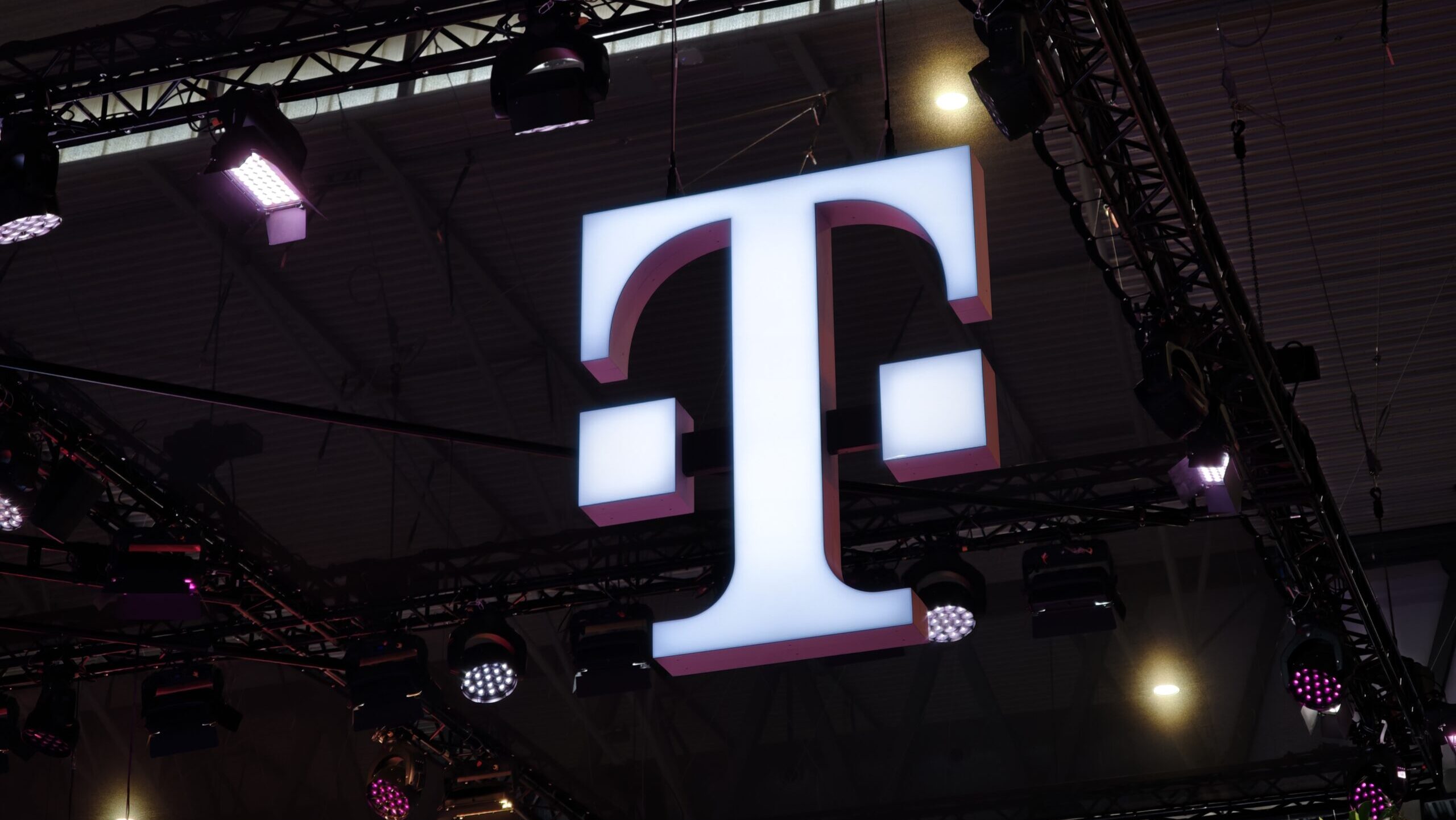 T-Mobile customers could soon experience much better 5G even outside the US
