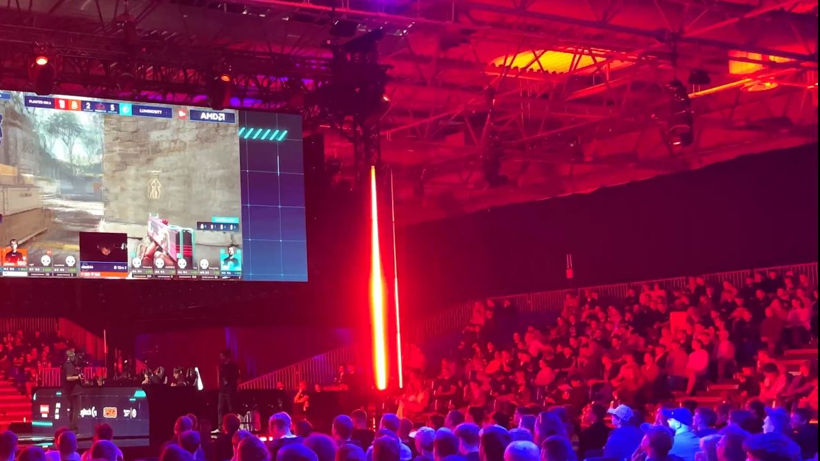 Esports tournaments do it better in person