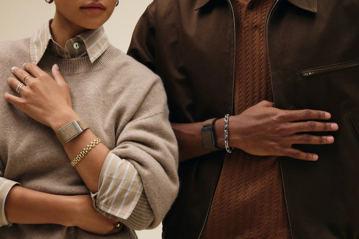 Apple reportedly developing screenless fitness band to rival Whoop
