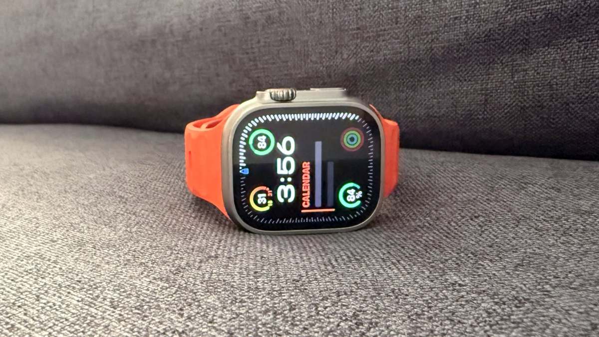Apple Watch Rethink: Screenless Trackers, Round Faces