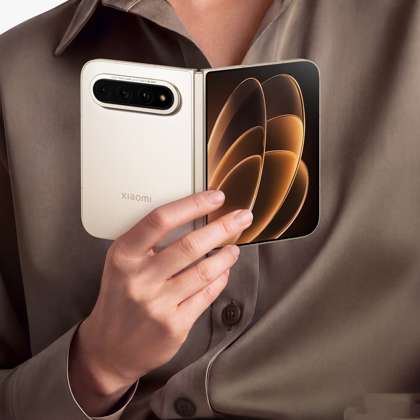 Xiaomi 18 Fold Ceramic Edition: Pink Design & Specs