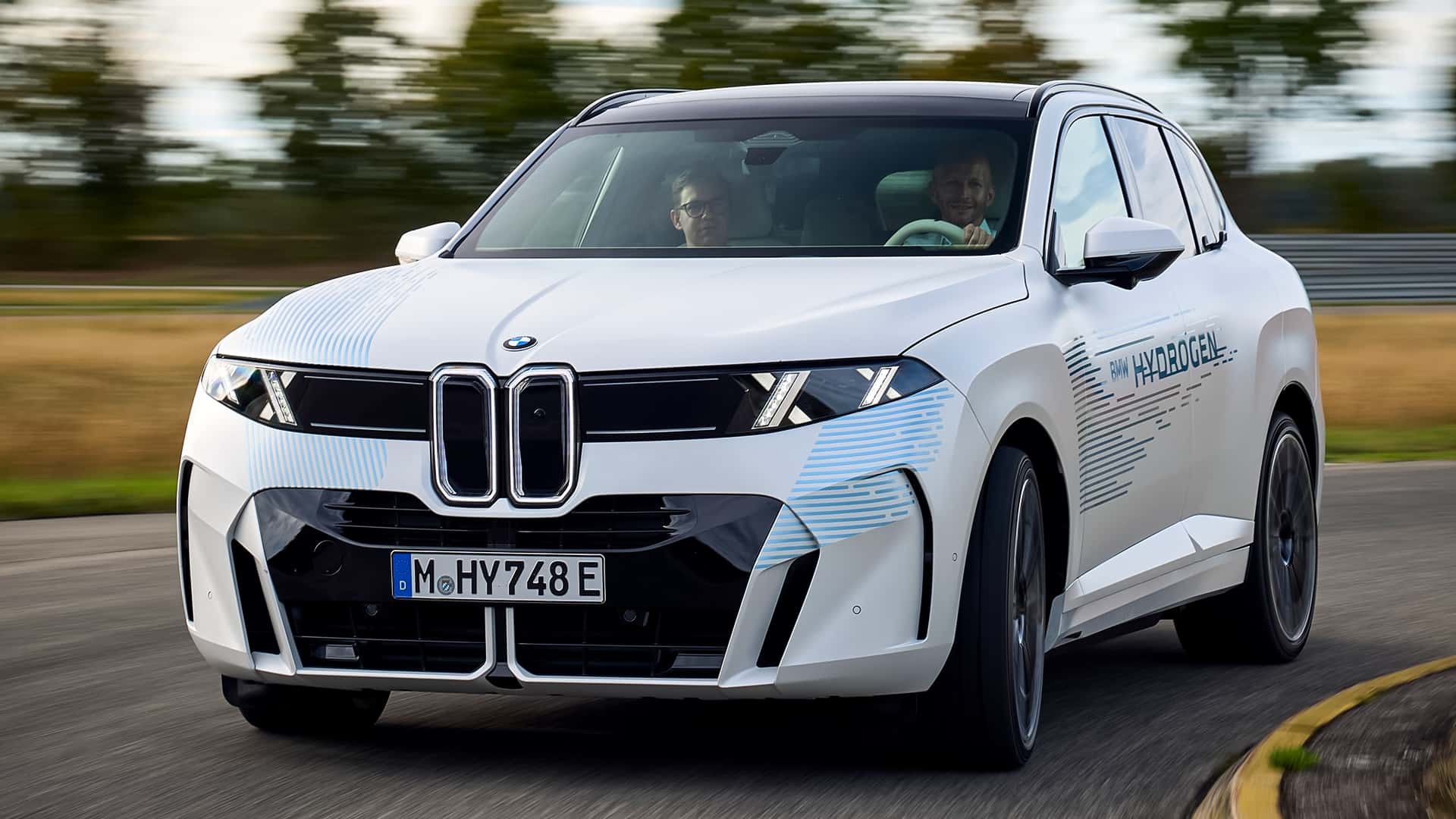 BMW’s iX5 Hydrogen Targets Sub-5-Second 0–62 Sprint