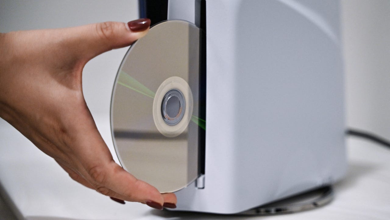 PlayStation’s Newest Survey Is Being Used by Players to Protest Sony’s Plans to End Physical Game Discs