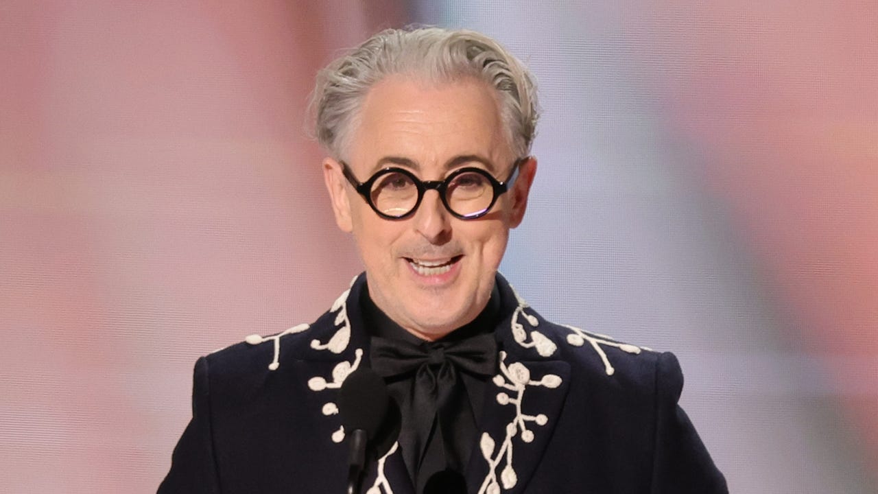 ‘I Don’t Fully Understand the Plot’: Alan Cumming Can’t Explain Avengers: Doomsday, But Reveals He Was Required to Lie On Top of Florence Pugh’s Black Widow