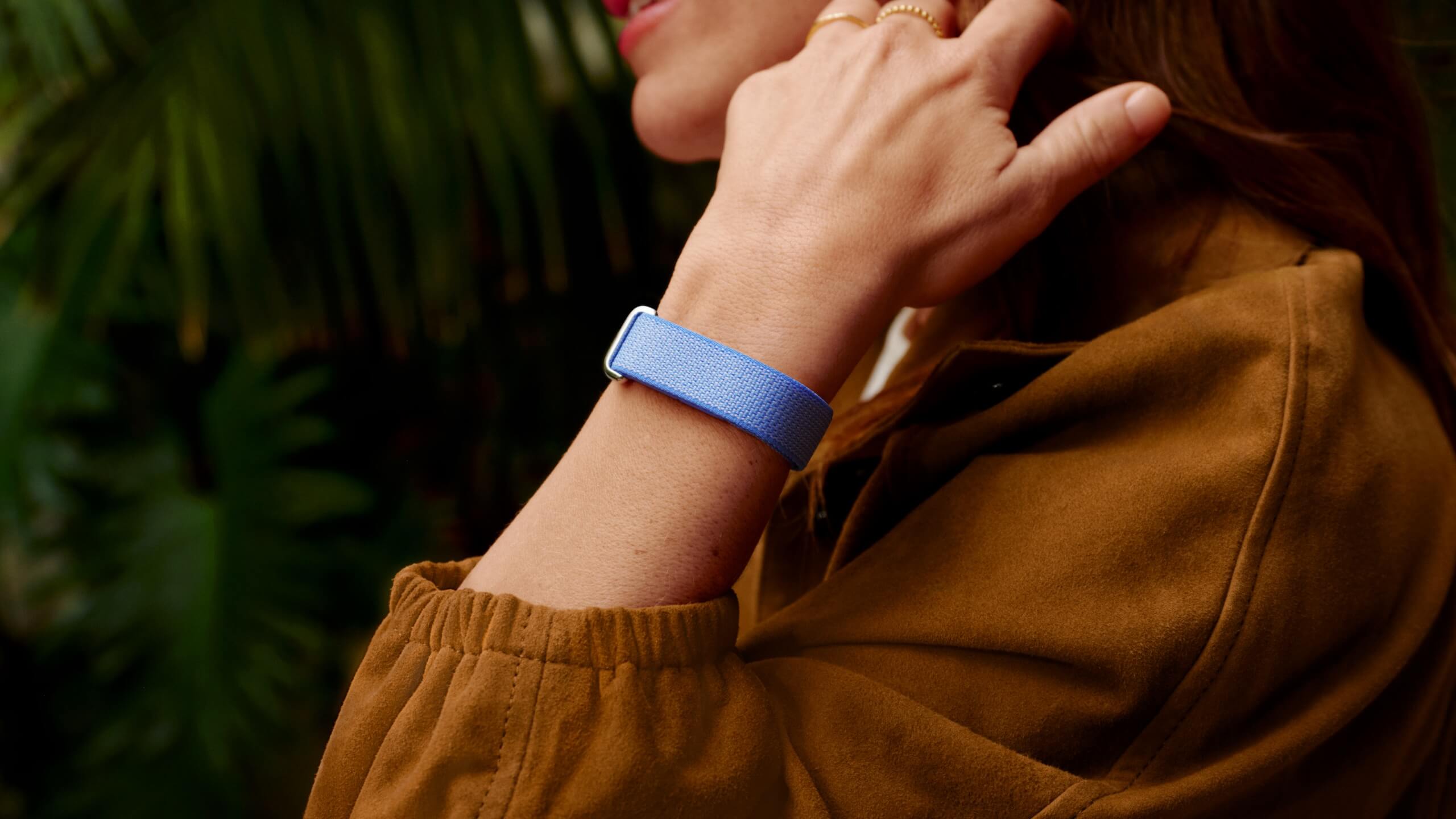 Apple is developing a fitness band without a display