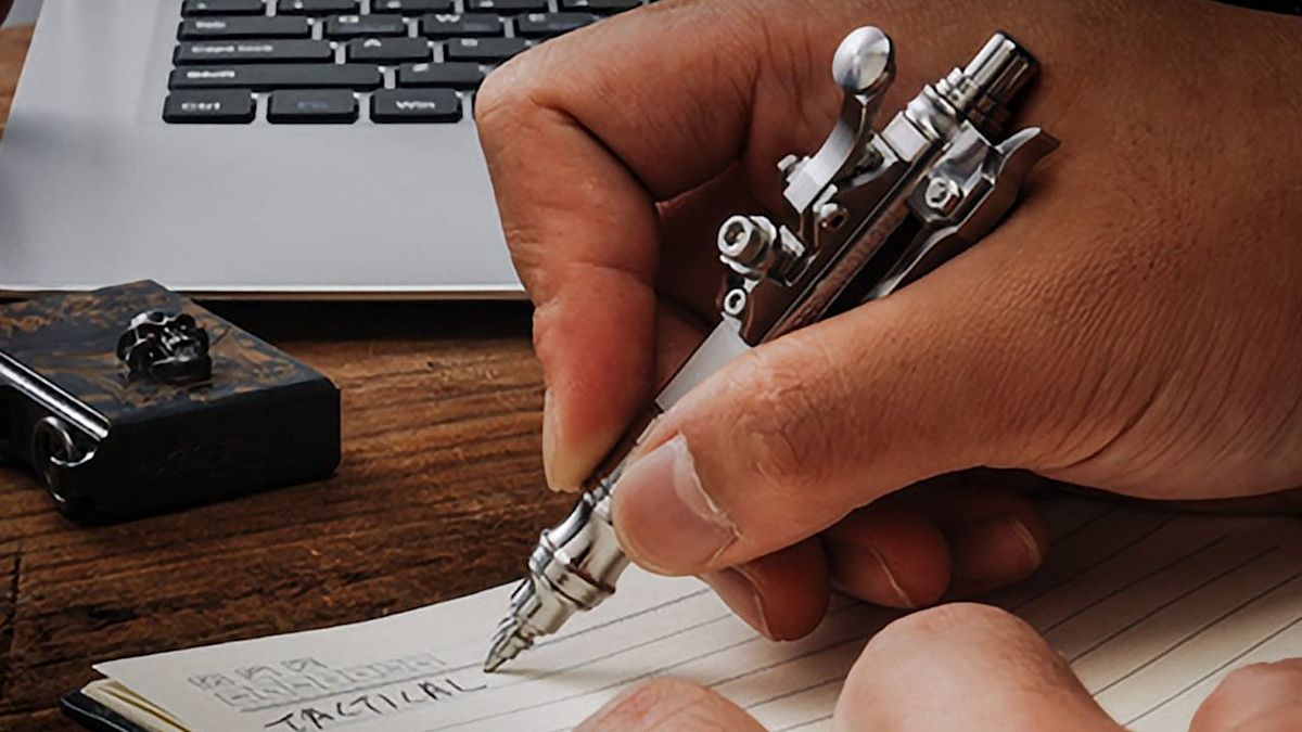 Multitool, steam punk gadgetry or an extraordinary pen? One of those is true
