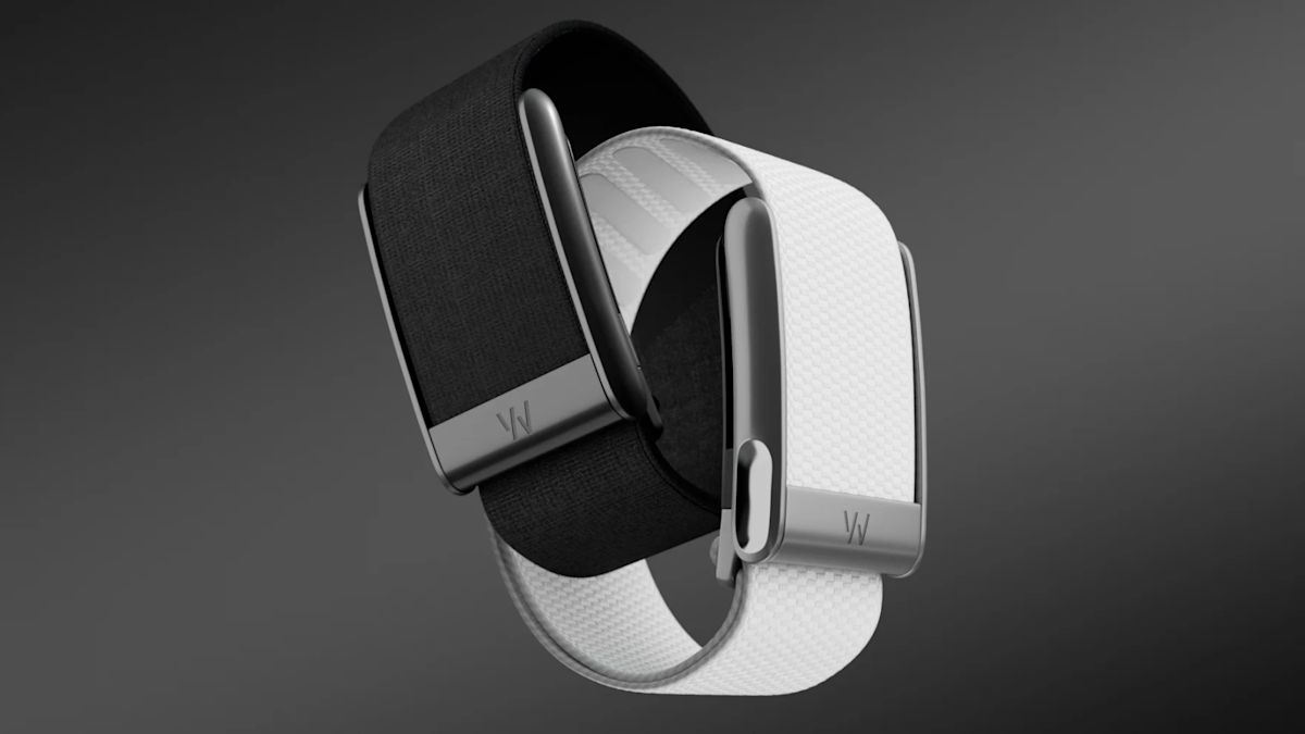 Apple Is Reportedly Considering a Whoop-Style Screenless Tracker