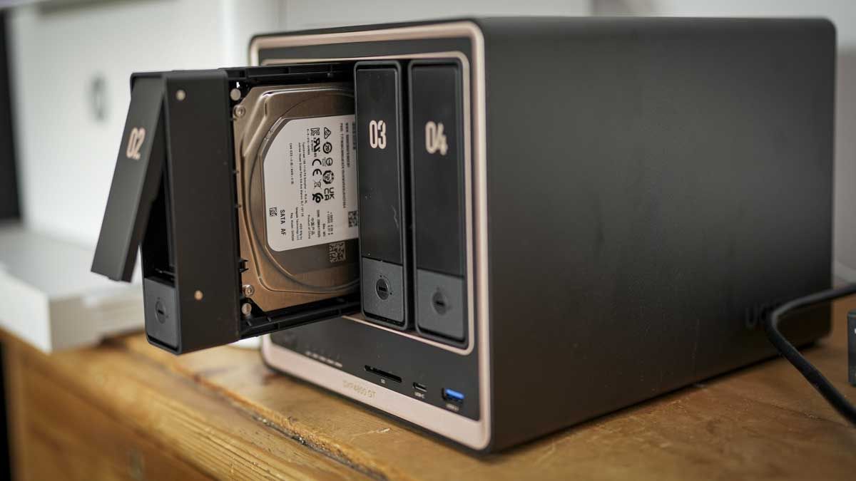 Ugreen’s high-speed 10GbE 4-bay NAS just got a $100 price cut