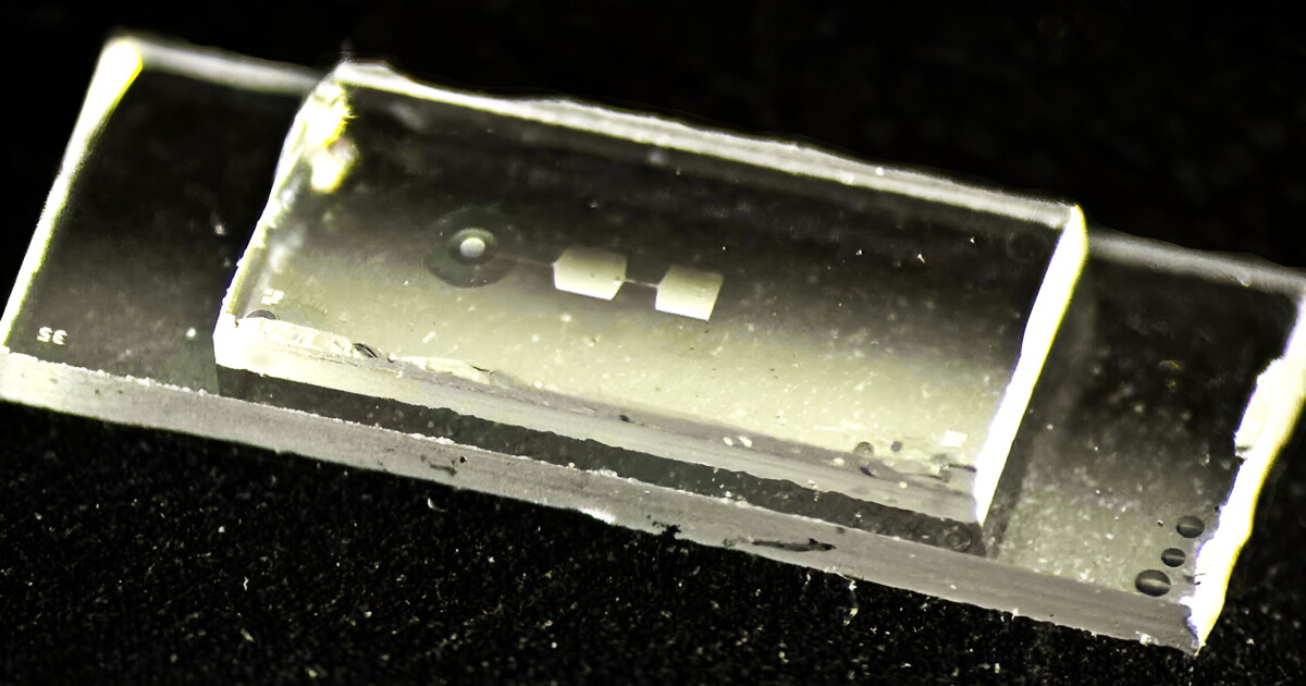 Quantum computer chip crams more info into less volume – by vibrating