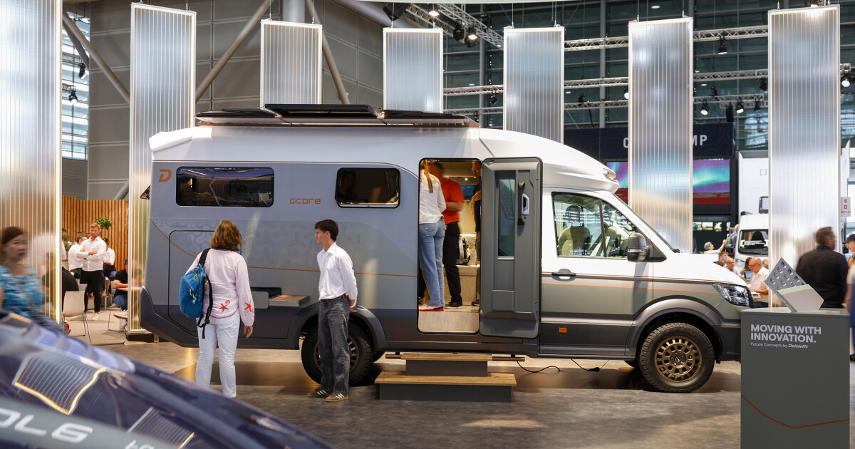 Biomimetic concept camper nudges green mobile living into the future