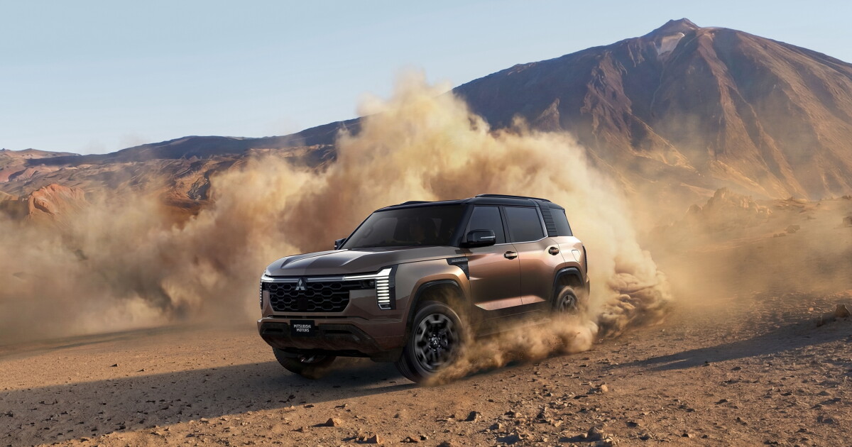 7-seat ladder-frame Mitsubishi Pajero is back to combat 4×4 status quo