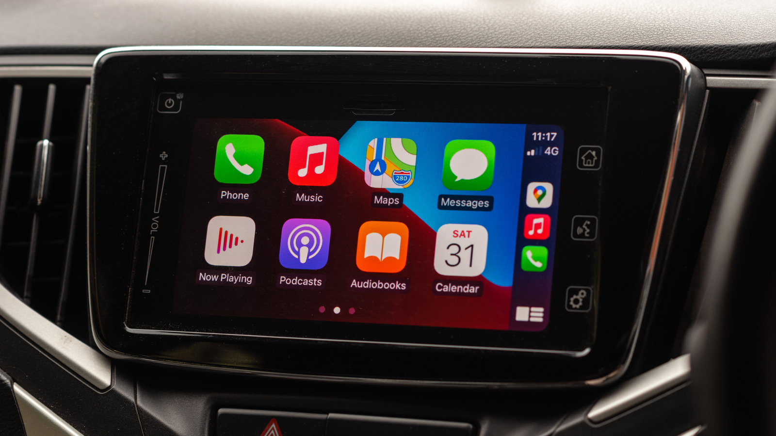 Should you remove the film from your CarPlay infotainment screen? It depends – Engadget